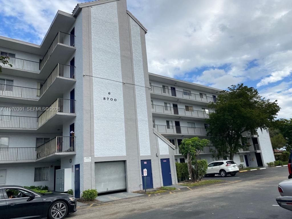 8700 N Sherman Cir , Unit 305, Miramar, FL 33025 Photo