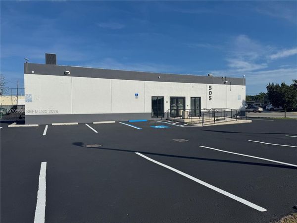 505 NE 125th St , North Miami, FL 33161