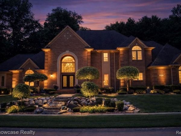 62727 Tournament Drive, Washington Twp, MI 48094