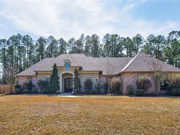 31166 SHANNON Drive, Lacombe, LA 70445