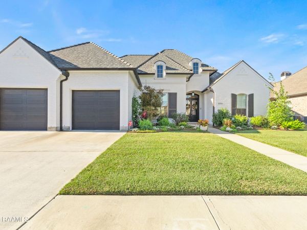 106 Winthorpe, Lafayette, LA 70503