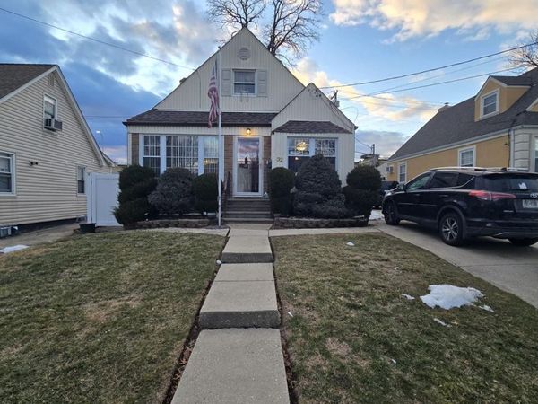 32 Butler Boulevard, Elmont, NY 11003