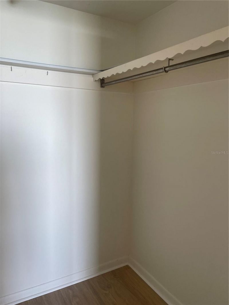 5200 Brittany Drive S, Unit 1804, Saint Petersburg, FL 33715 Photo