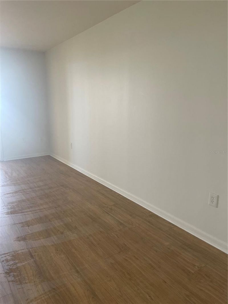 5200 Brittany Drive S, Unit 1804, Saint Petersburg, FL 33715 Photo