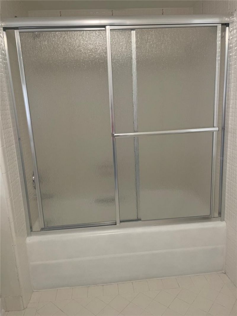 5200 Brittany Drive S, Unit 1804, Saint Petersburg, FL 33715 Photo