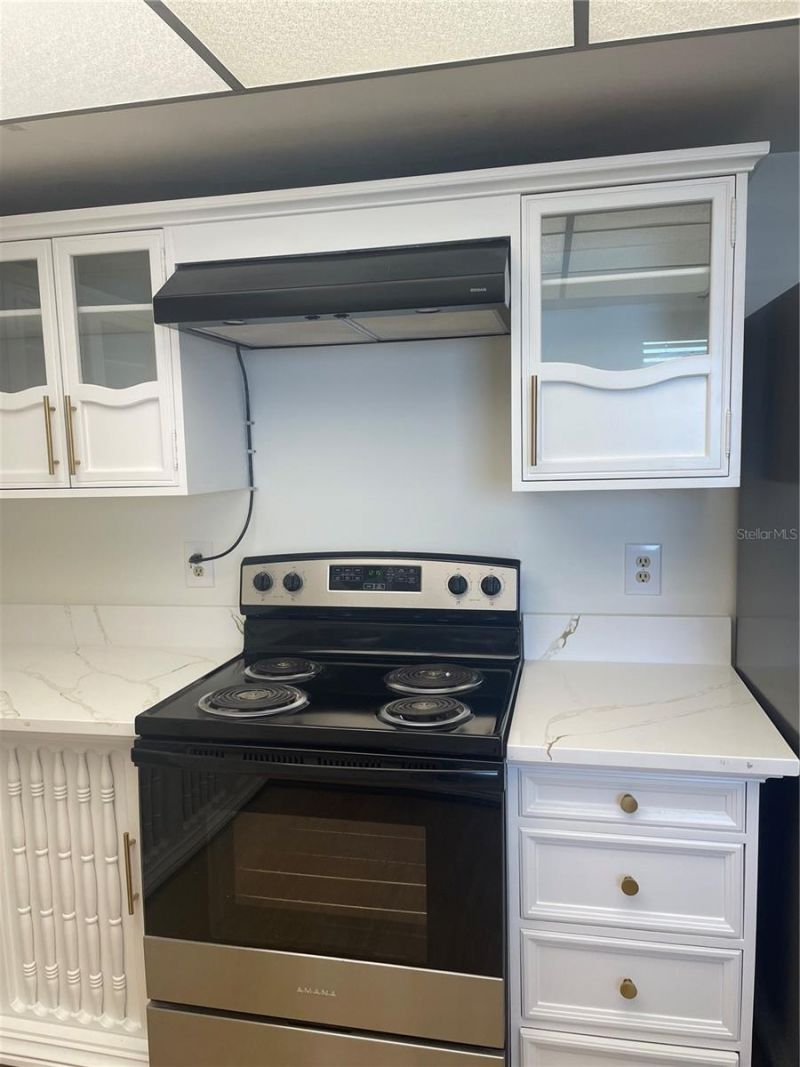 5200 Brittany Drive S, Unit 1804, Saint Petersburg, FL 33715 Photo