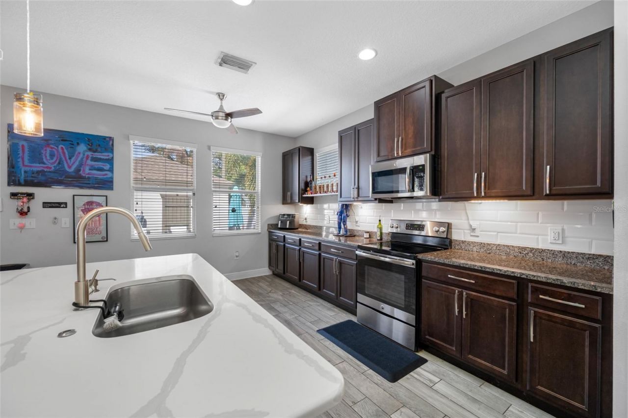 827 12th Avenue S, Saint Petersburg, FL 33701 Photo