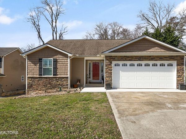 7364 Kennon Park Lane, Knoxville, TN 37909