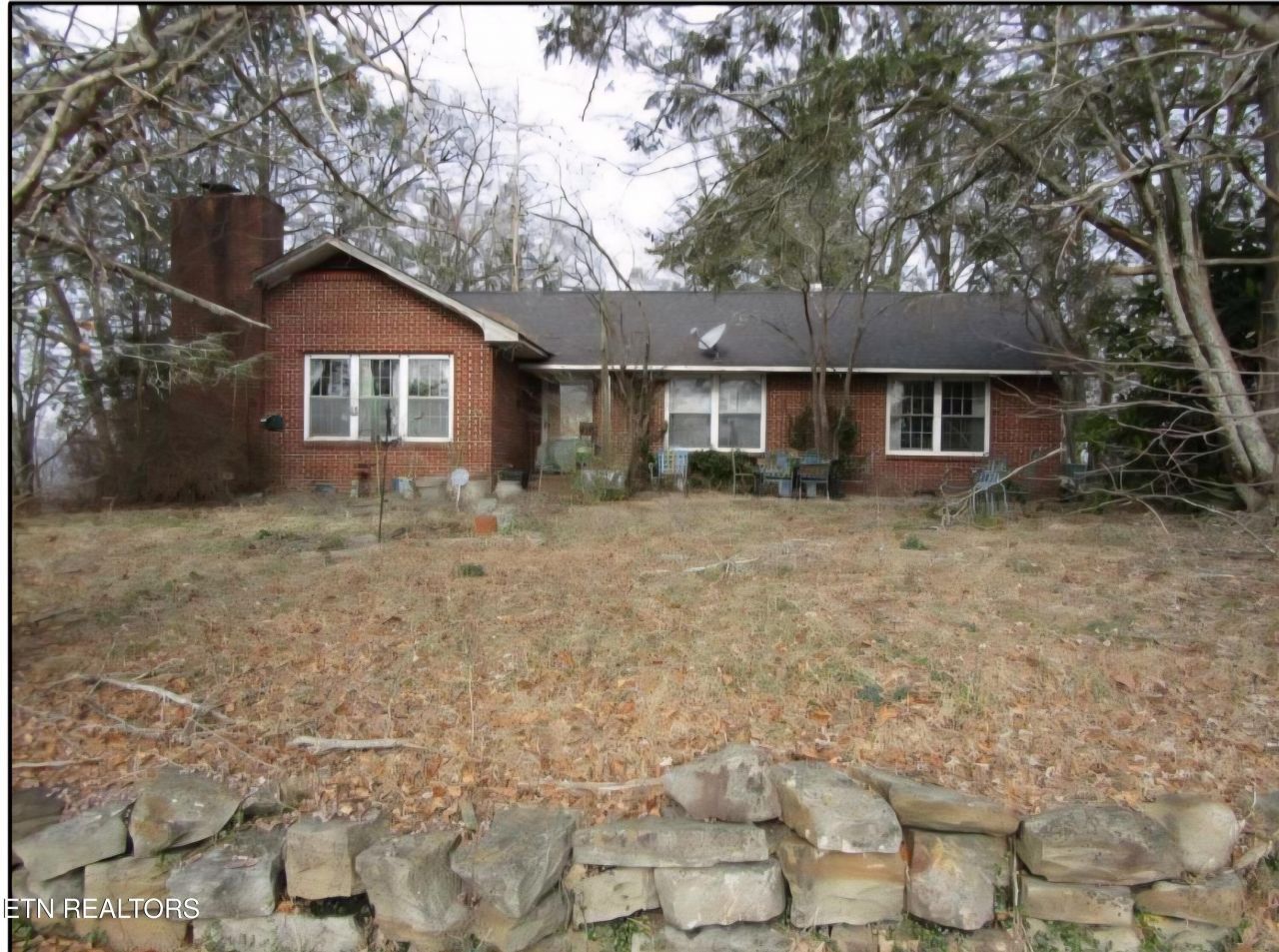 205 Tower Rd, Rockwood, TN 37854 Main Photo