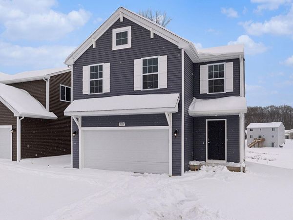 1006 Cedarwood Drive, Greenville, MI 48838