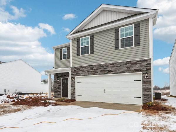 1447 Mammoth Road , Hickory, NC 28602