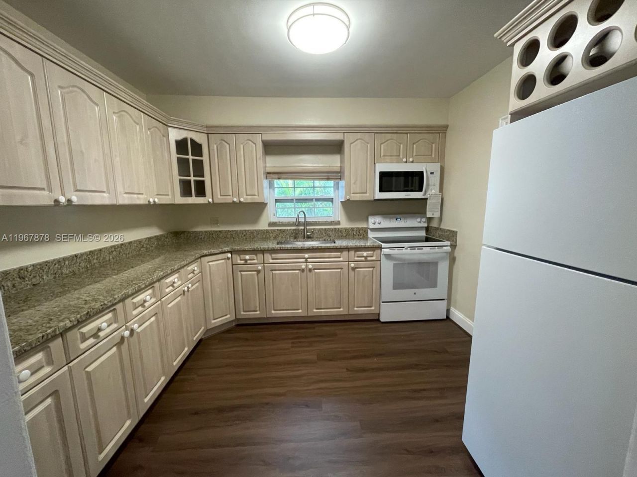 3350 SW 29th St , Miami, FL 33133 Photo