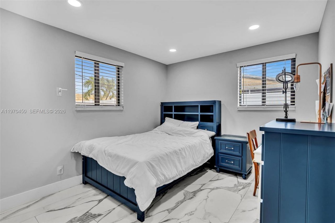 6781 Franklin St, Hollywood, FL 33024 Photo