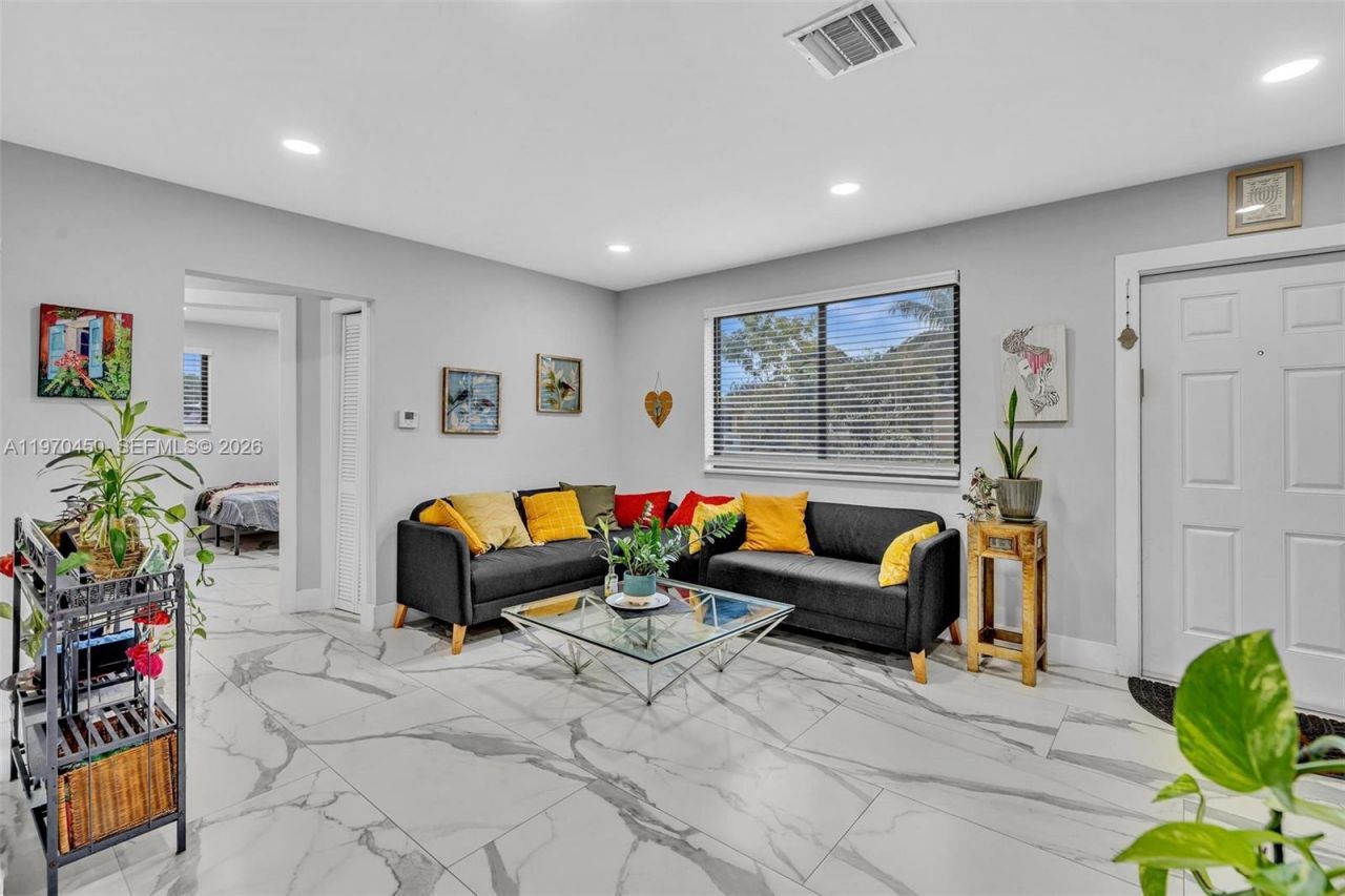 6781 Franklin St, Hollywood, FL 33024 Photo