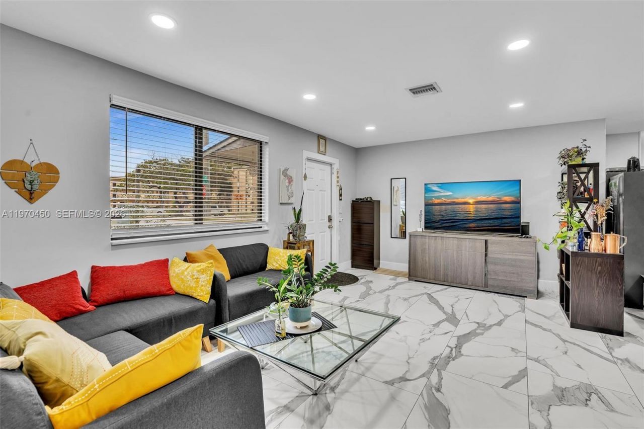 6781 Franklin St, Hollywood, FL 33024 Photo