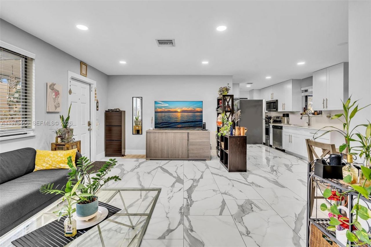 6781 Franklin St, Hollywood, FL 33024 Photo