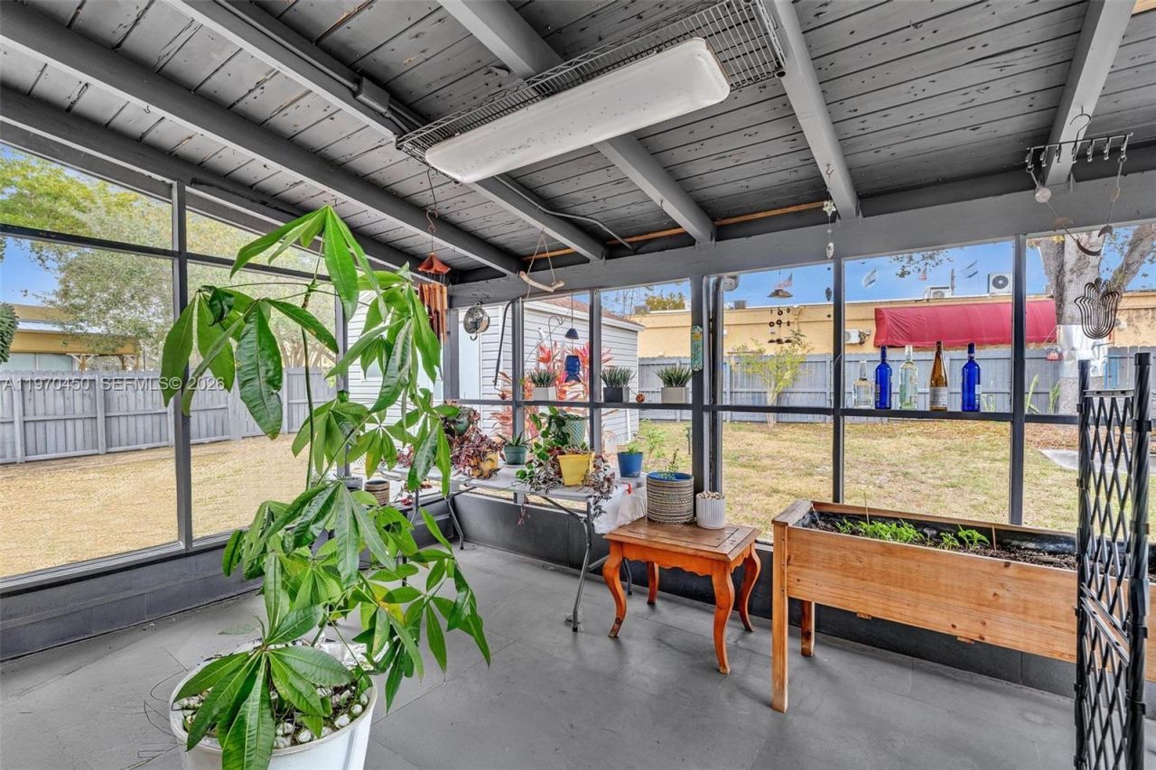 6781 Franklin St, Hollywood, FL 33024 Photo