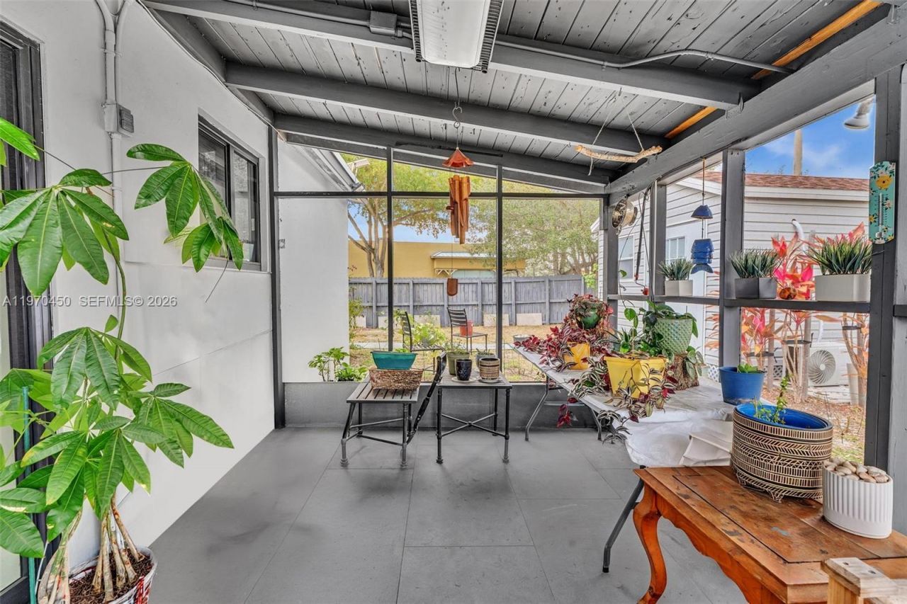 6781 Franklin St, Hollywood, FL 33024 Photo