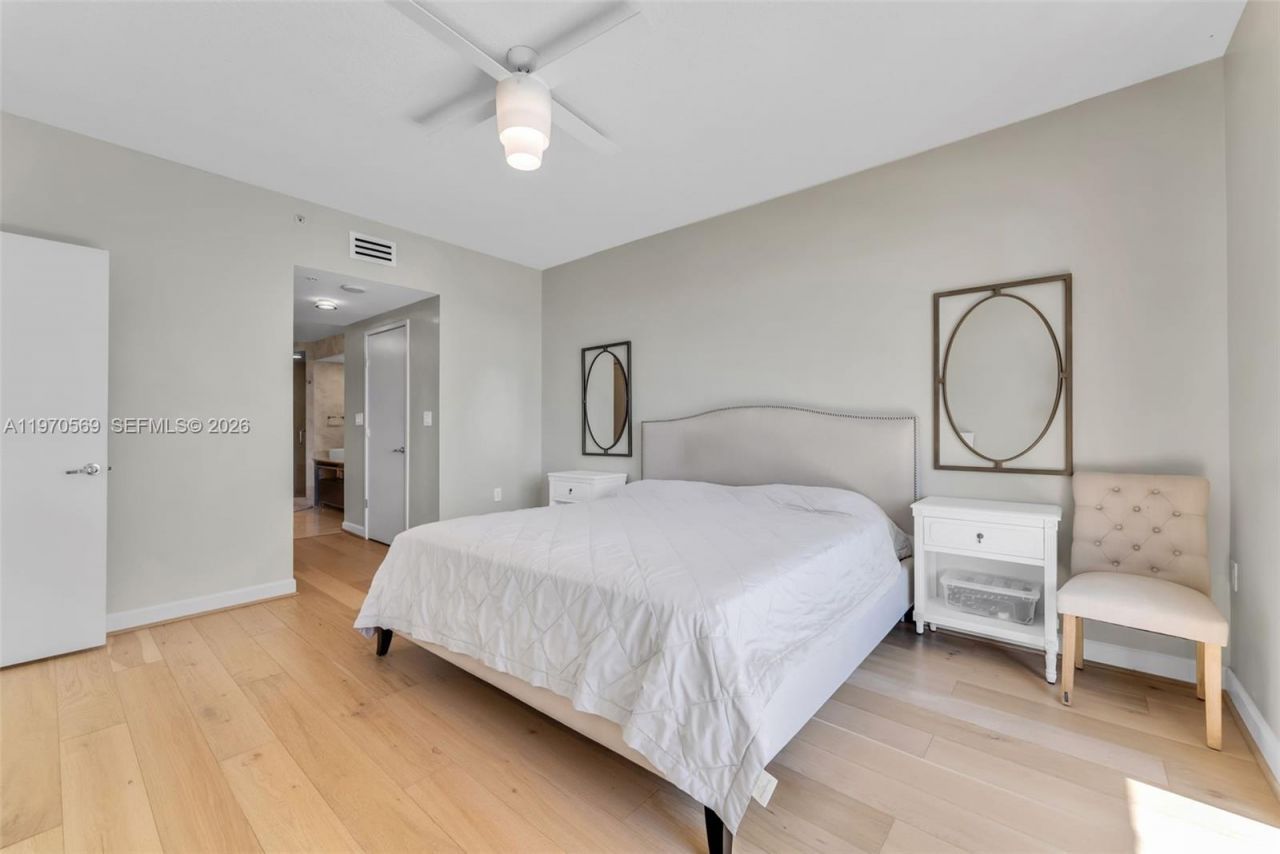 16275 Collins Ave, Unit 1604, Sunny Isles Beach, FL 33160 Photo