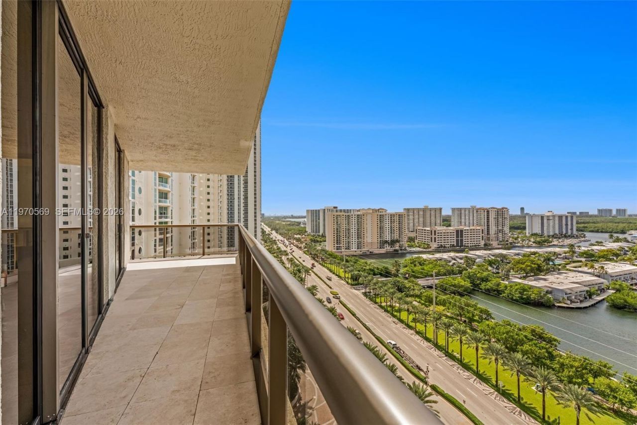 16275 Collins Ave, Unit 1604, Sunny Isles Beach, FL 33160 Photo