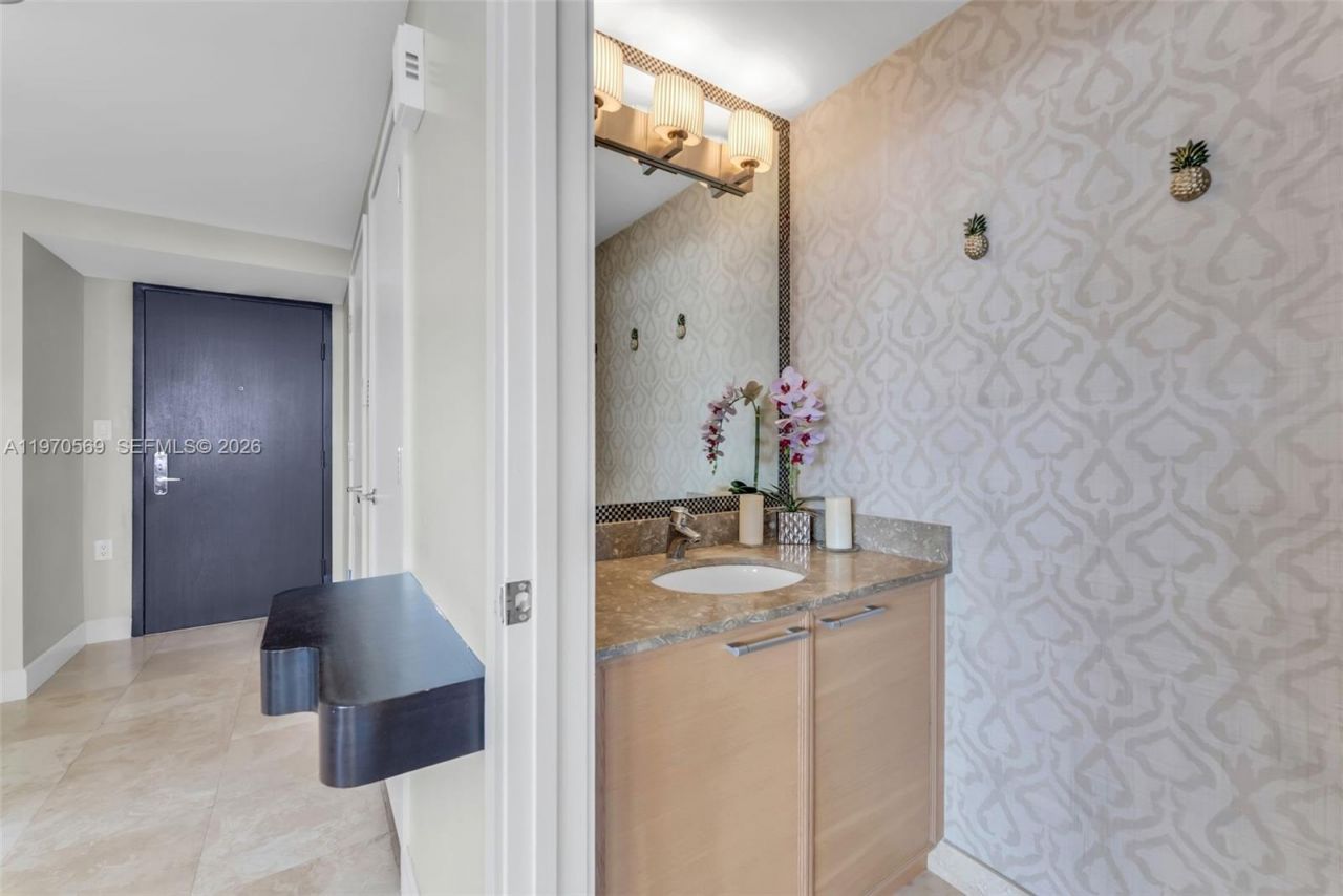 16275 Collins Ave, Unit 1604, Sunny Isles Beach, FL 33160 Photo