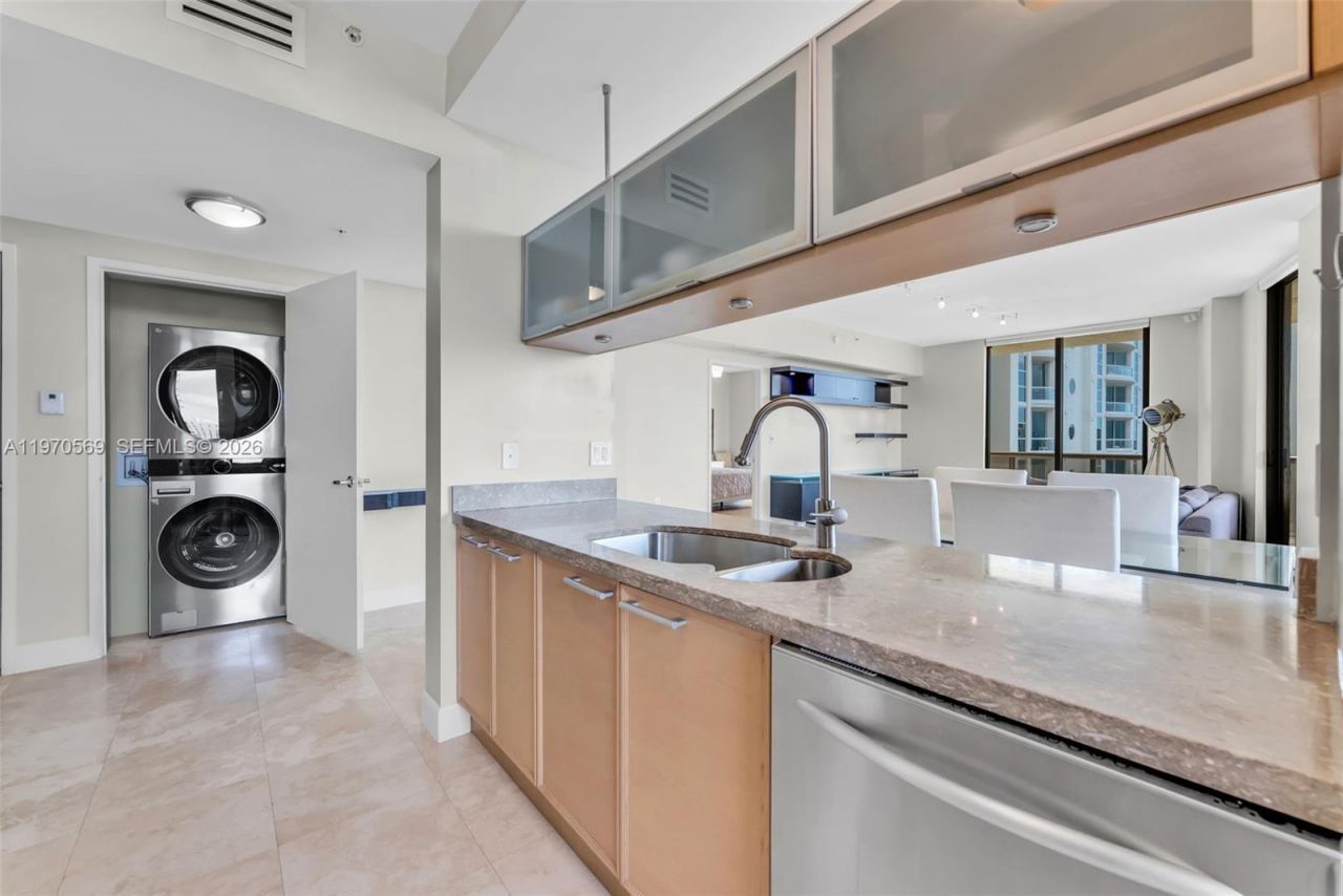 16275 Collins Ave, Unit 1604, Sunny Isles Beach, FL 33160 Photo