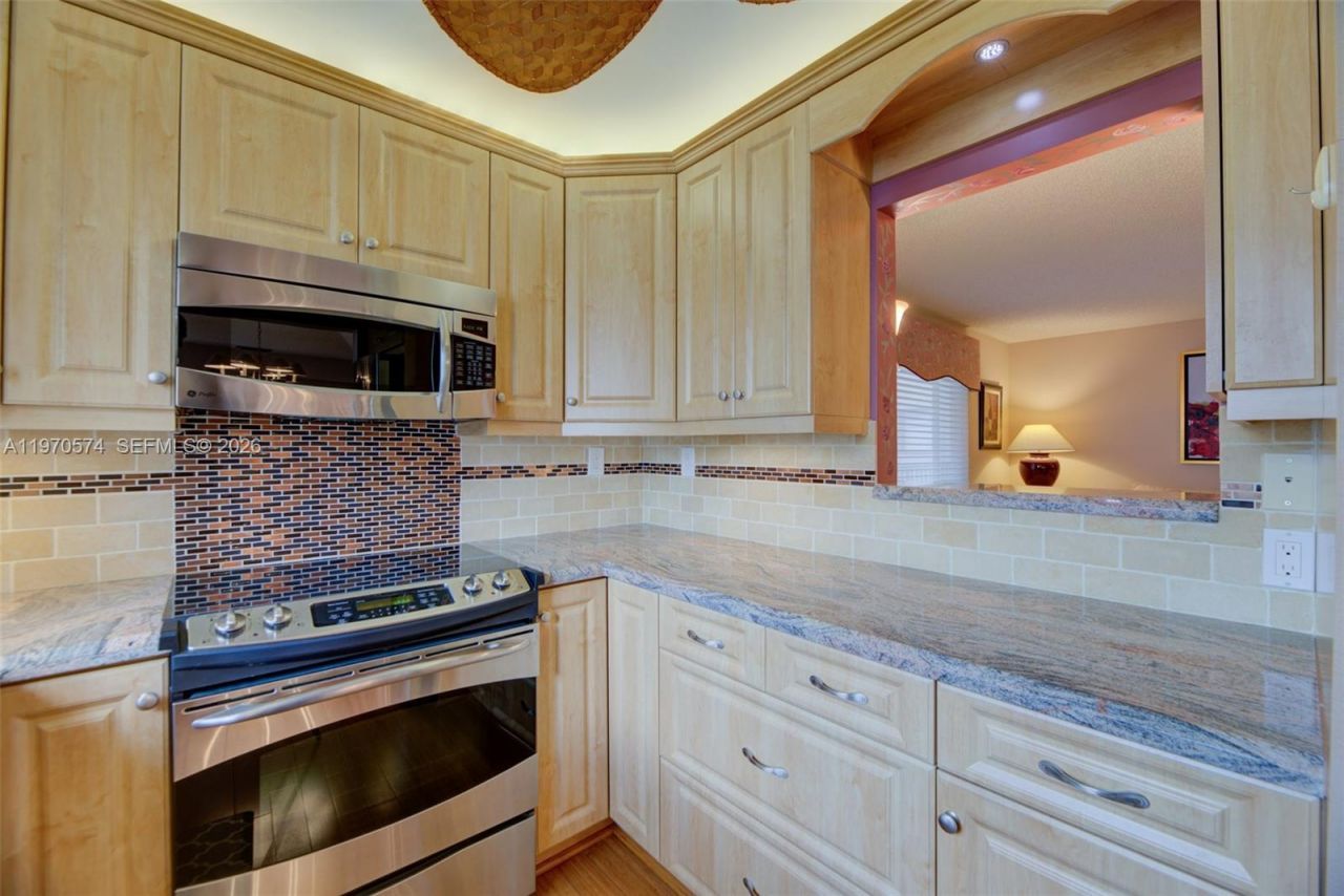 15108 Ashland Dr, Unit 221, Delray Beach, FL 33484 Photo