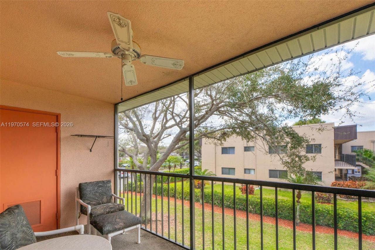 15108 Ashland Dr, Unit 221, Delray Beach, FL 33484 Photo