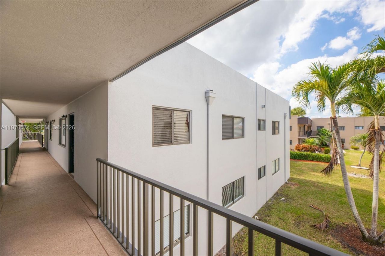 15108 Ashland Dr, Unit 221, Delray Beach, FL 33484 Photo