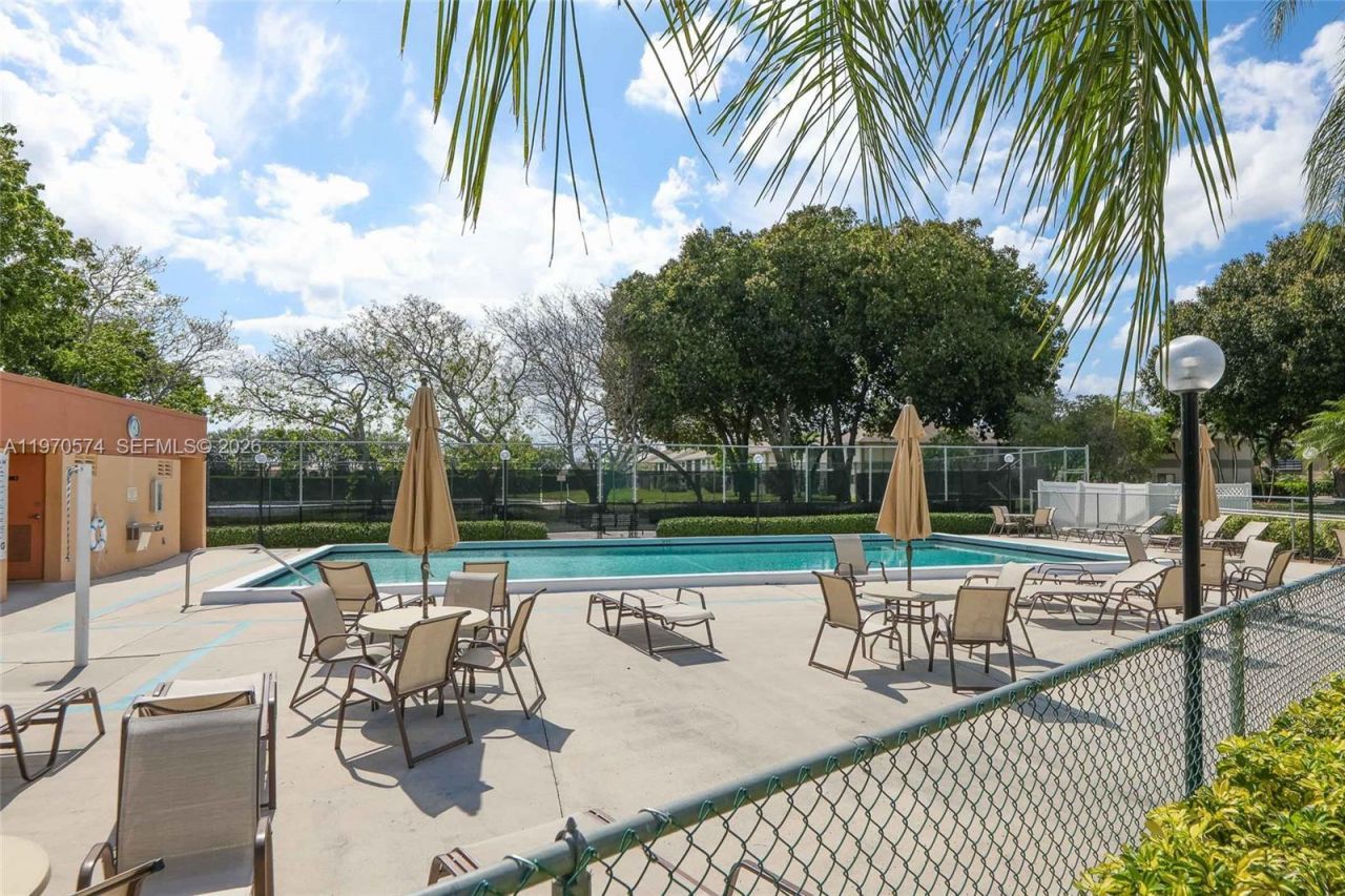 15108 Ashland Dr, Unit 221, Delray Beach, FL 33484 Photo