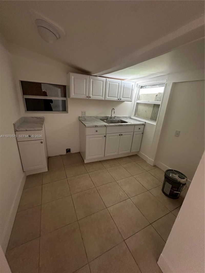 1919 SW 2nd St, Unit c, Miami, FL 33135 Photo