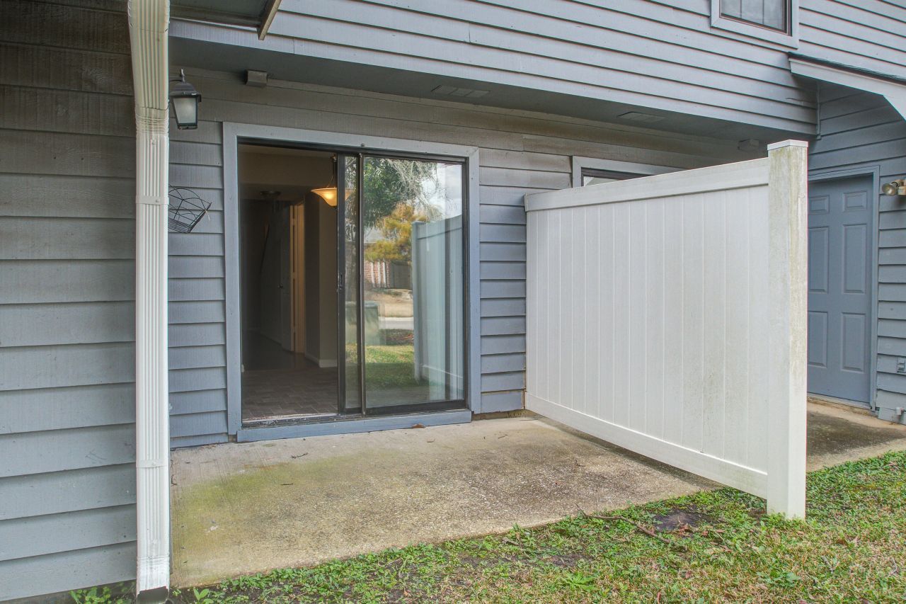 8016 Thelen Street Photo 15