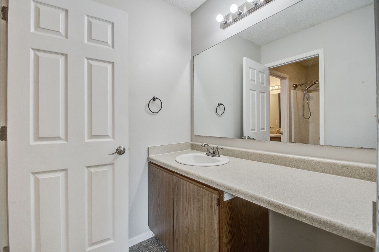 8016 Thelen Street Photo 22