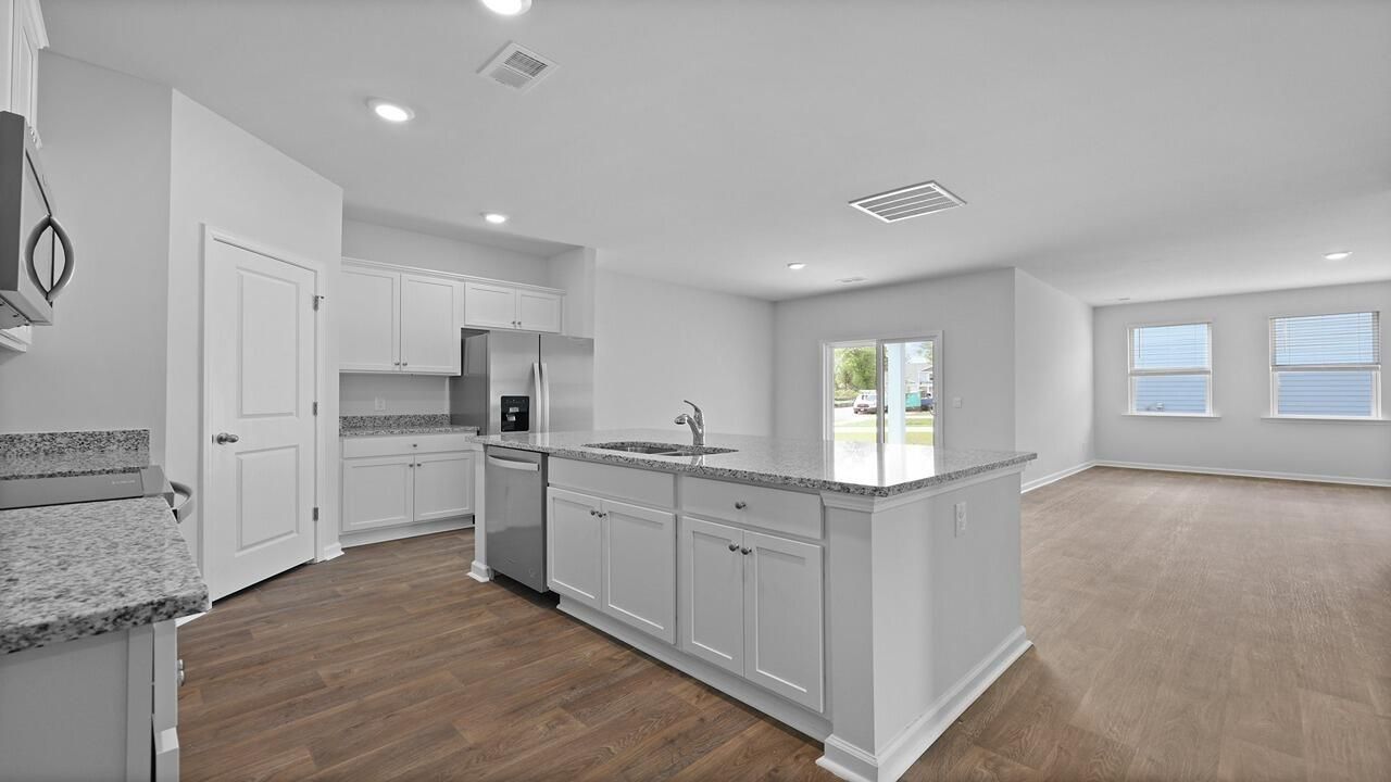 8 Castle Hill Drive Photo 15