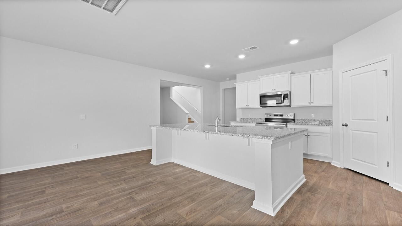 8 Castle Hill Drive Photo 17