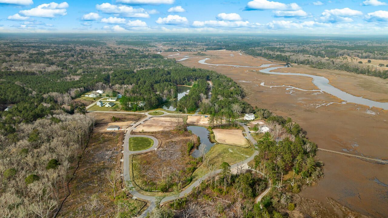 8 Castle Hill Drive Photo 36