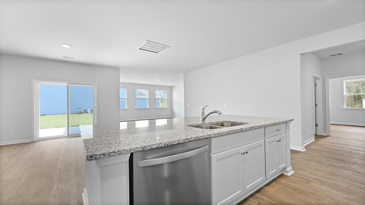 8 Castle Hill Drive Photo 5