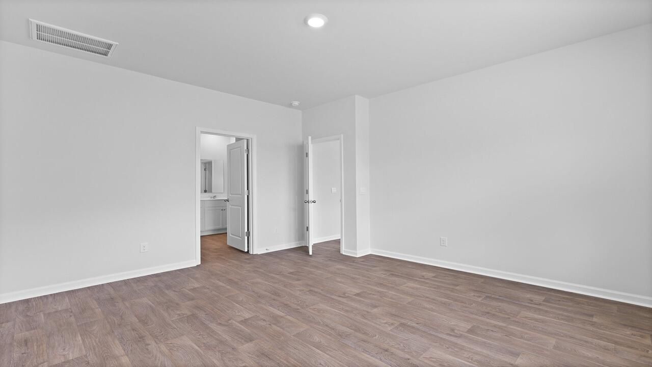 8 Castle Hill Drive Photo 6