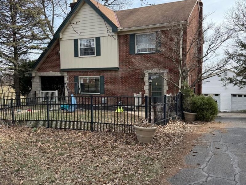 7634 Bridgetown Road, Miami Twp, OH 45248 Photo 1