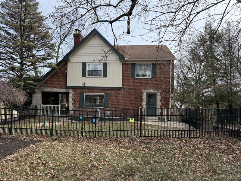 7634 Bridgetown Road, Miami Twp, OH 45248 Photo 2