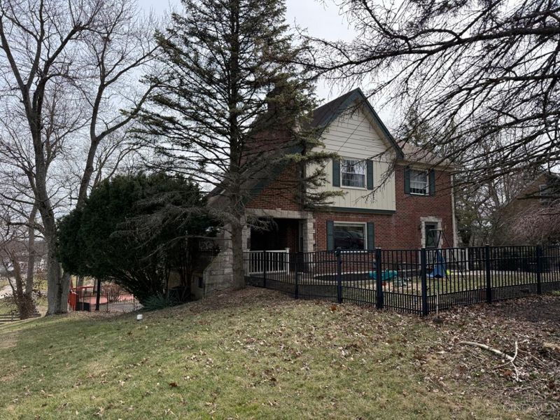 7634 Bridgetown Road, Miami Twp, OH 45248 Photo 3