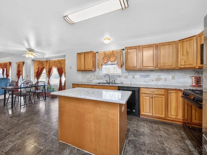 4904 Brooke Hill Court, Liberty Township, OH 45011 Photo 18