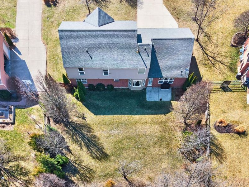 4904 Brooke Hill Court, Liberty Township, OH 45011 Photo 7