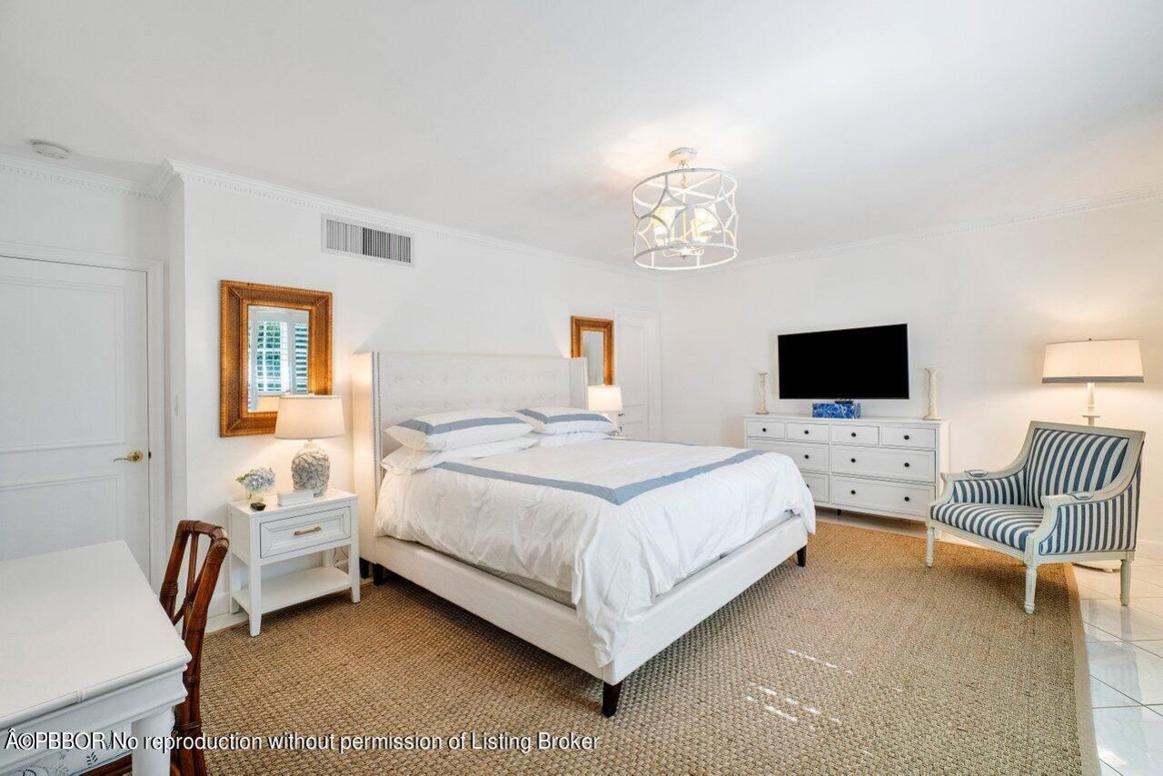 241 List Road, Palm Beach, FL 33480 Photo