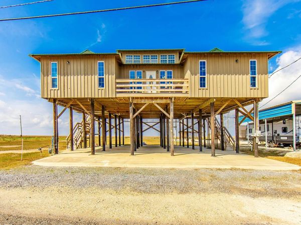 7762 77637764 Waterfront Dr, Chauvin, LA 70344