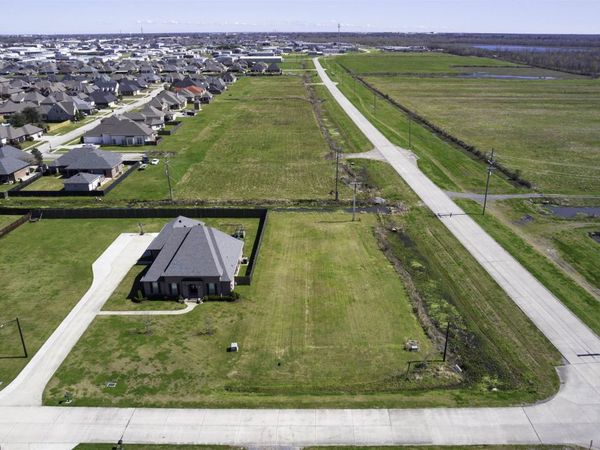 151 Nottingham Trail, Houma, LA 70360