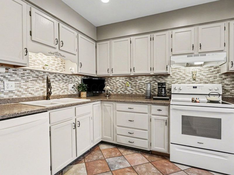 1879 Simpson Road, London, OH 43140 Photo 13