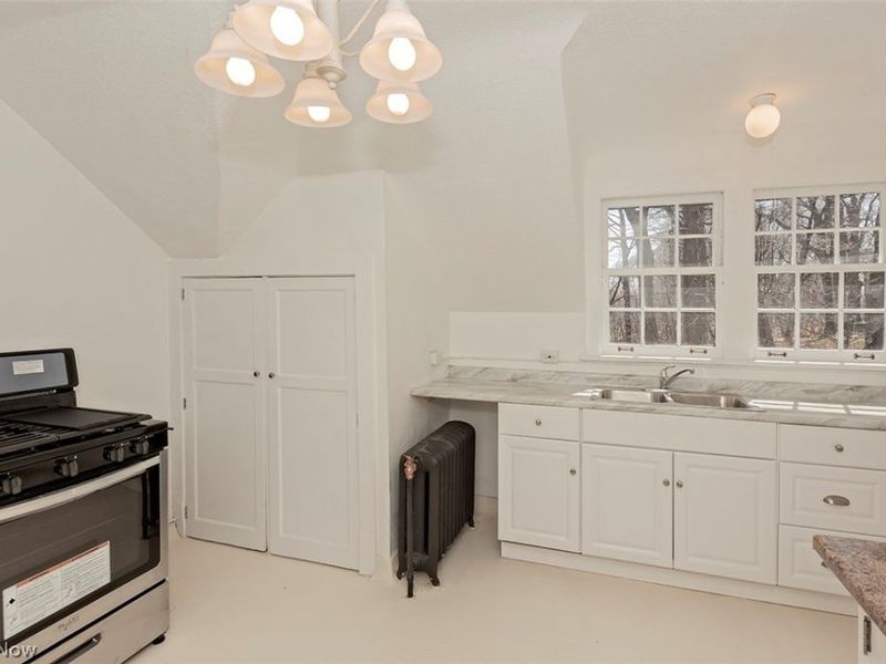 285 Corning Drive, Bratenahl, OH 44108 Photo 8