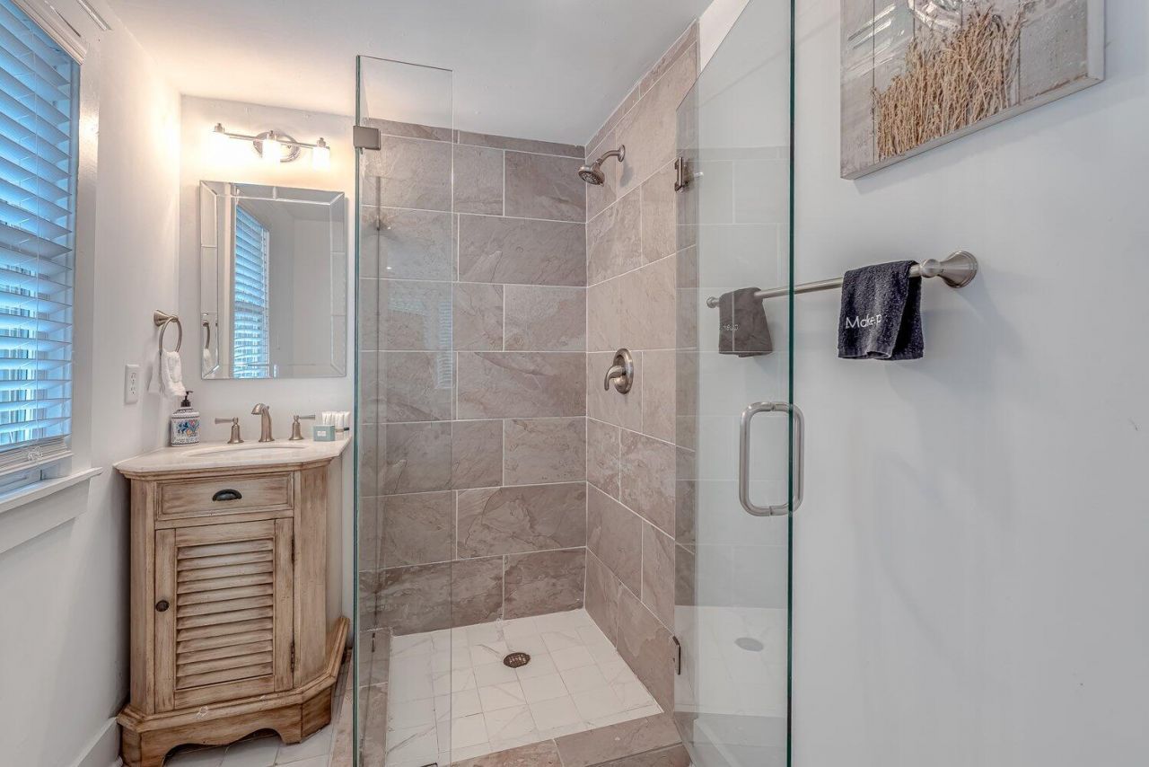 1 12th Avenue Photo 43