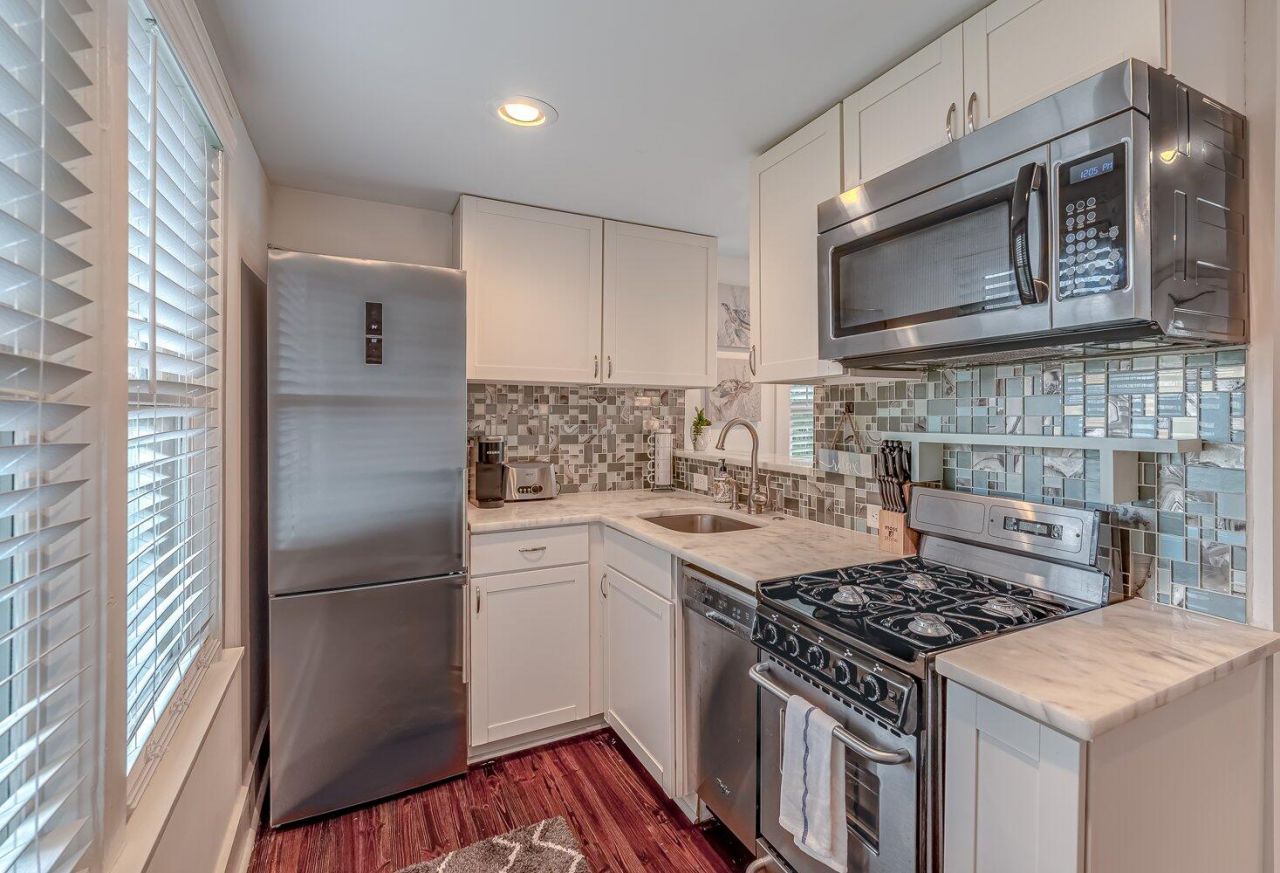 1 12th Avenue Photo 49